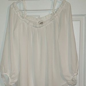 EUC Esley Spring/Summer Top off shoulder